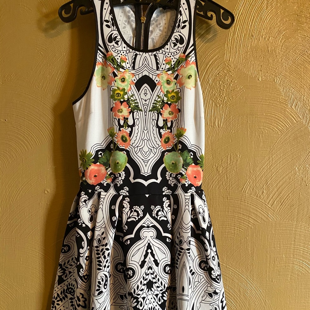 Black and white Juicy Couture sleeveless dress